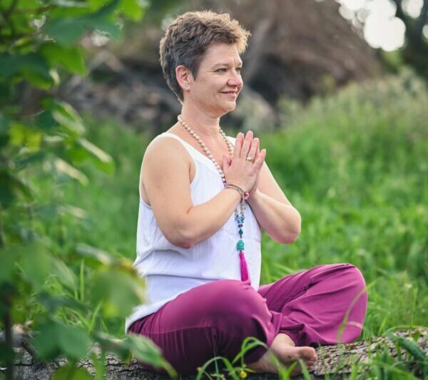 Yoga mit Maud Leusner Yoga am Freitagnachmittag